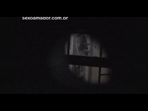 ❤️ Плавушу тајно снима воајер из комшилука скривен иза шупљих цигли Порно код нас ❌❤